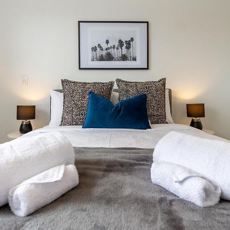 Upper Riccarton Dream - 2 Bed 2 Bath W/Carpark Apartment Christchurch Luaran gambar