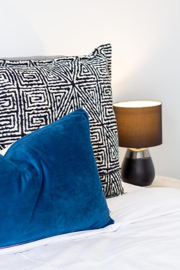 Upper Riccarton Dream - 2 Bed 2 Bath W/Carpark Apartment Christchurch Luaran gambar