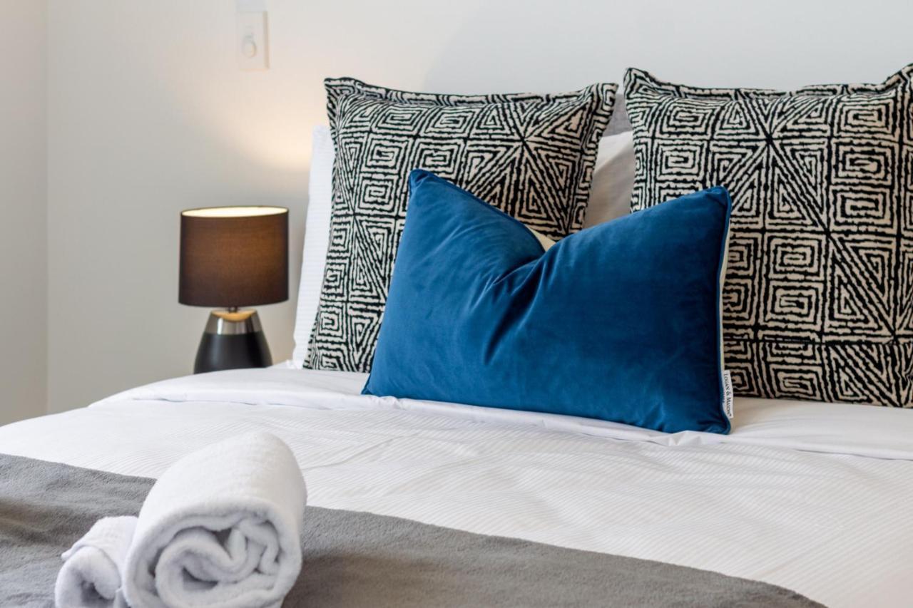Upper Riccarton Dream - 2 Bed 2 Bath W/Carpark Apartment Christchurch Luaran gambar