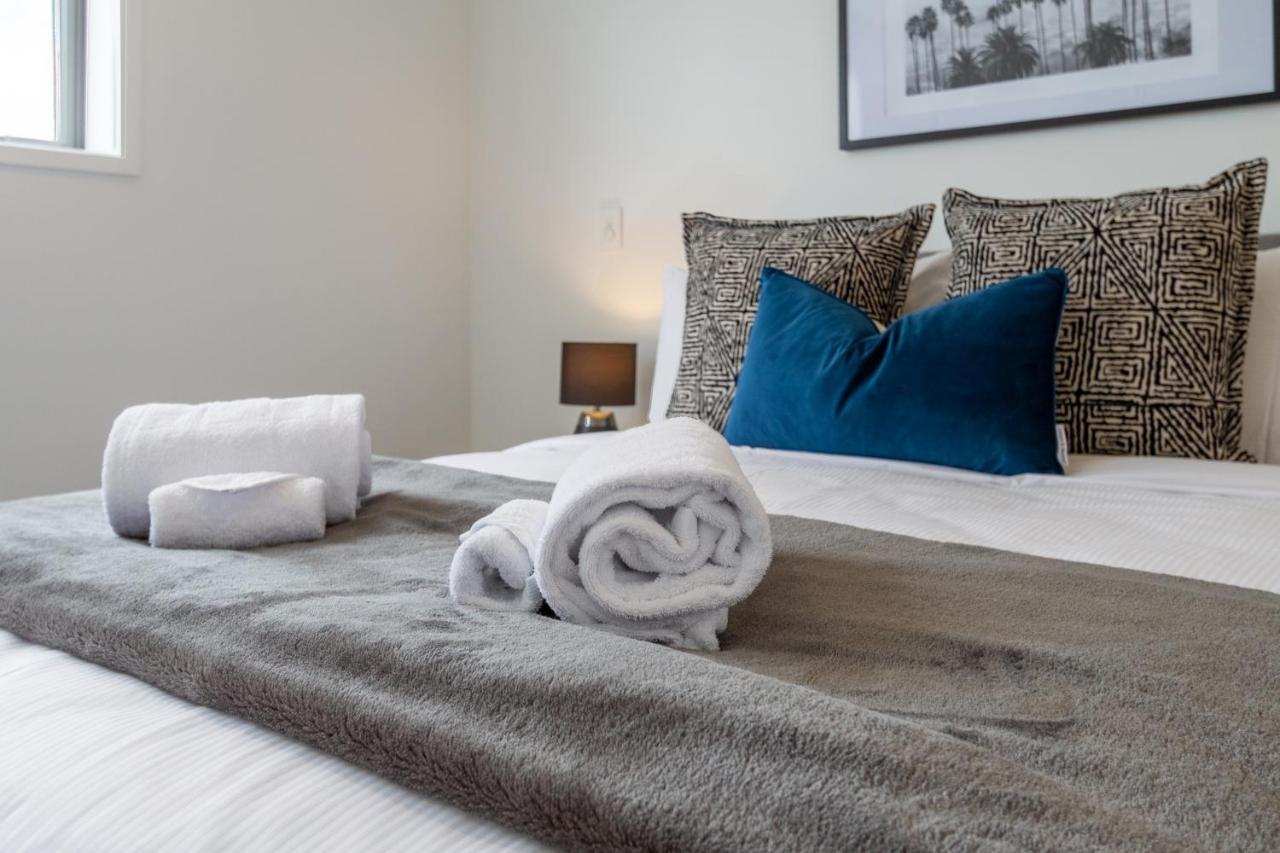 Upper Riccarton Dream - 2 Bed 2 Bath W/Carpark Apartment Christchurch Luaran gambar
