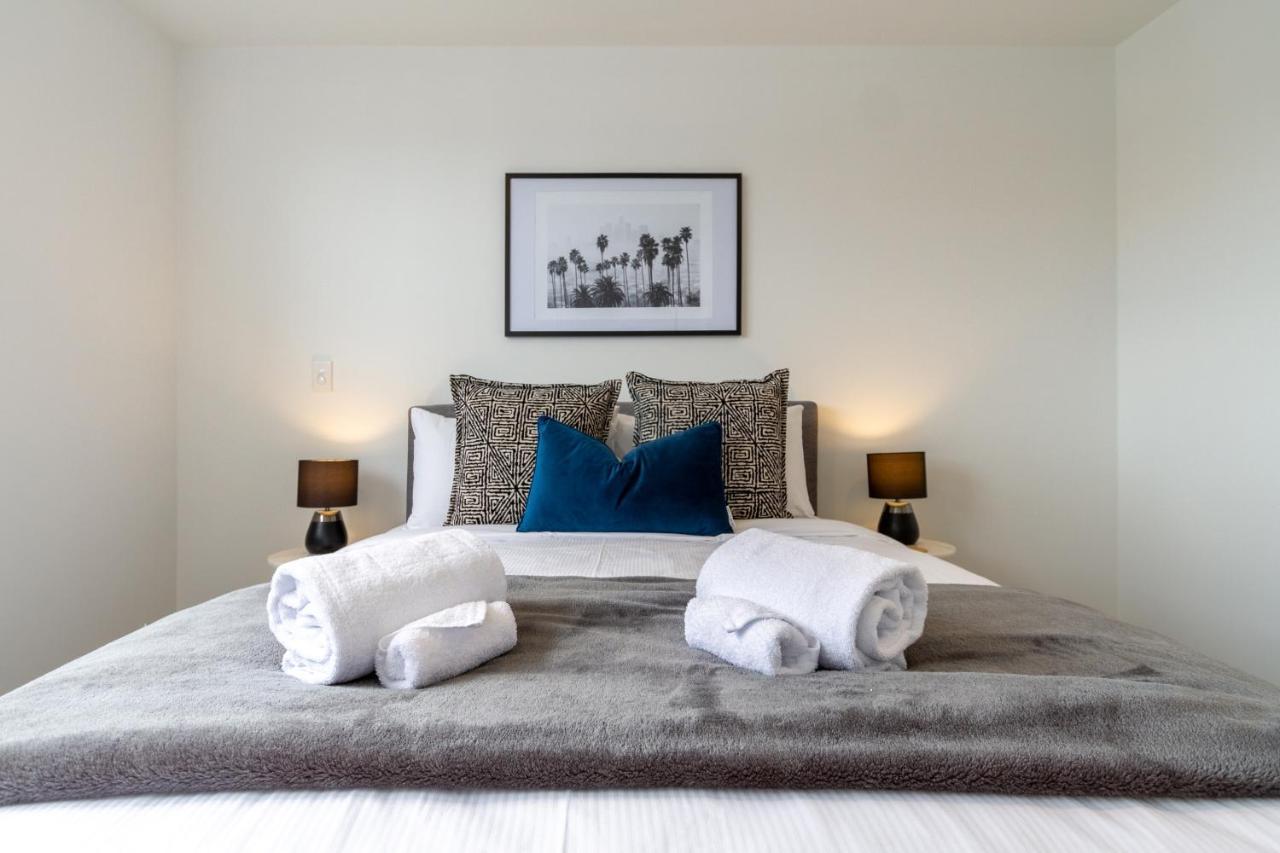 Upper Riccarton Dream - 2 Bed 2 Bath W/Carpark Apartment Christchurch Luaran gambar