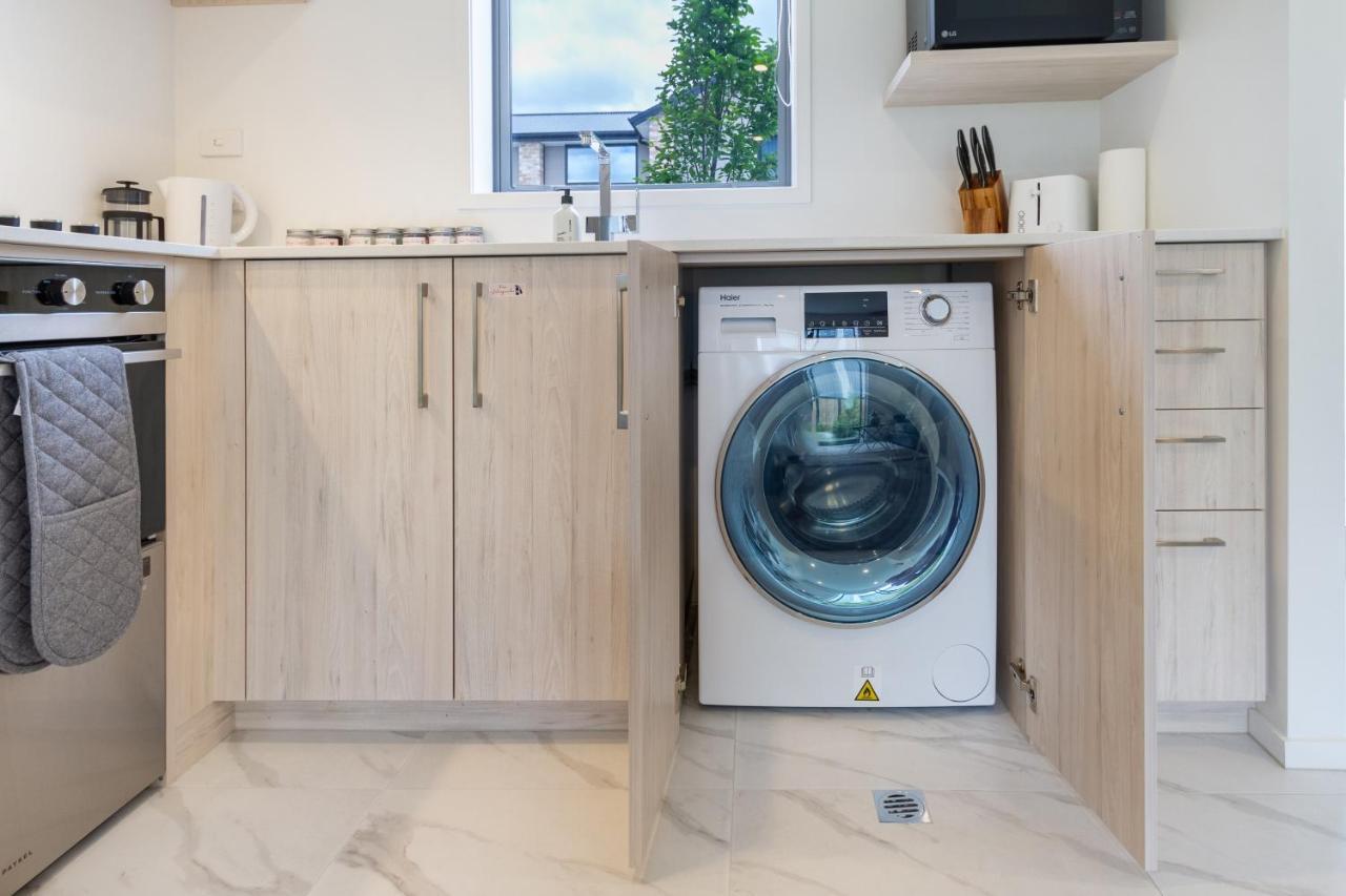 Upper Riccarton Dream - 2 Bed 2 Bath W/Carpark Apartment Christchurch Luaran gambar