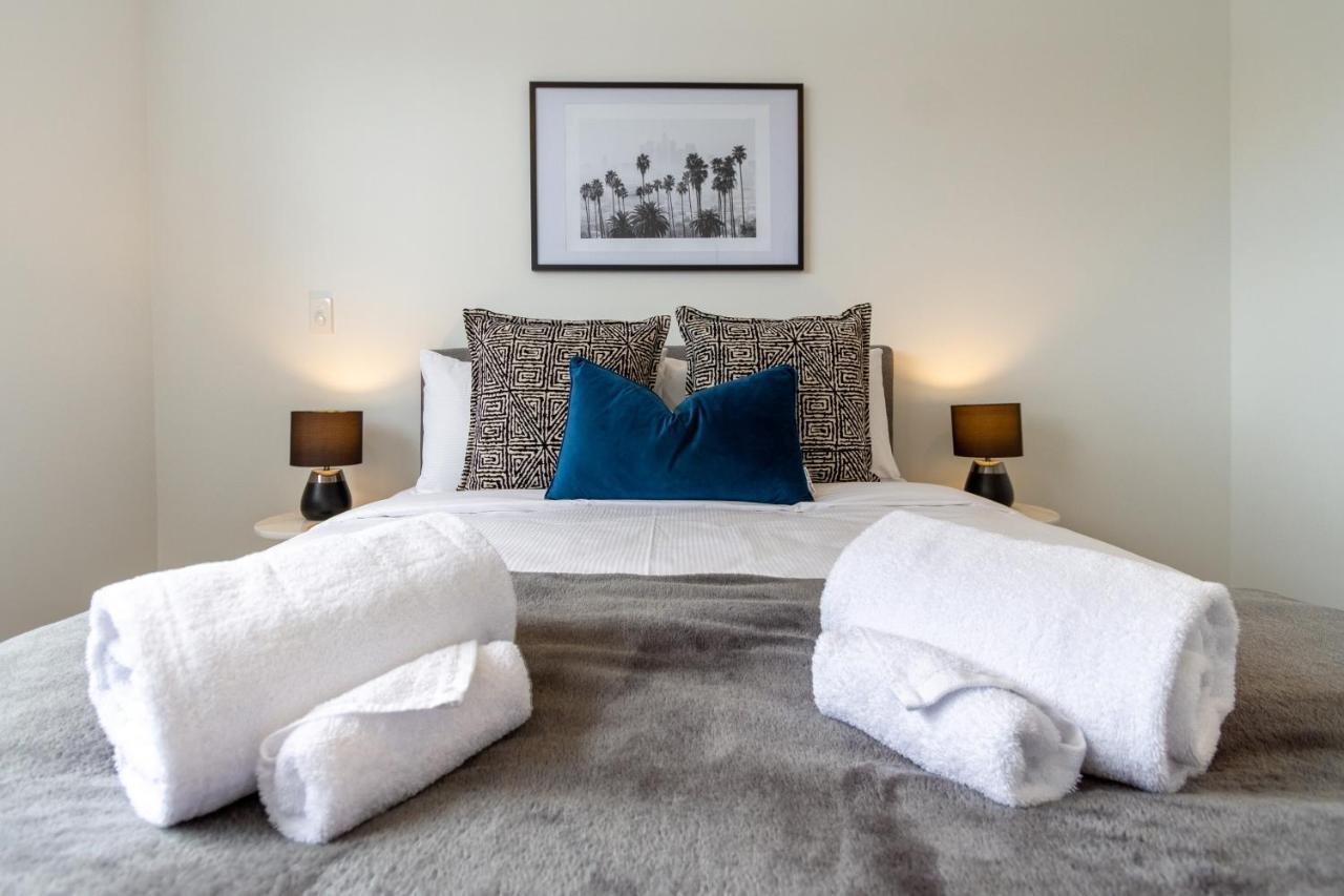 Upper Riccarton Dream - 2 Bed 2 Bath W/Carpark Apartment Christchurch Luaran gambar